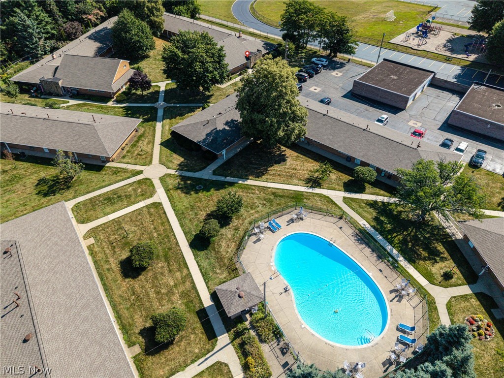21860 River Oaks Drive Rocky River OH 44116