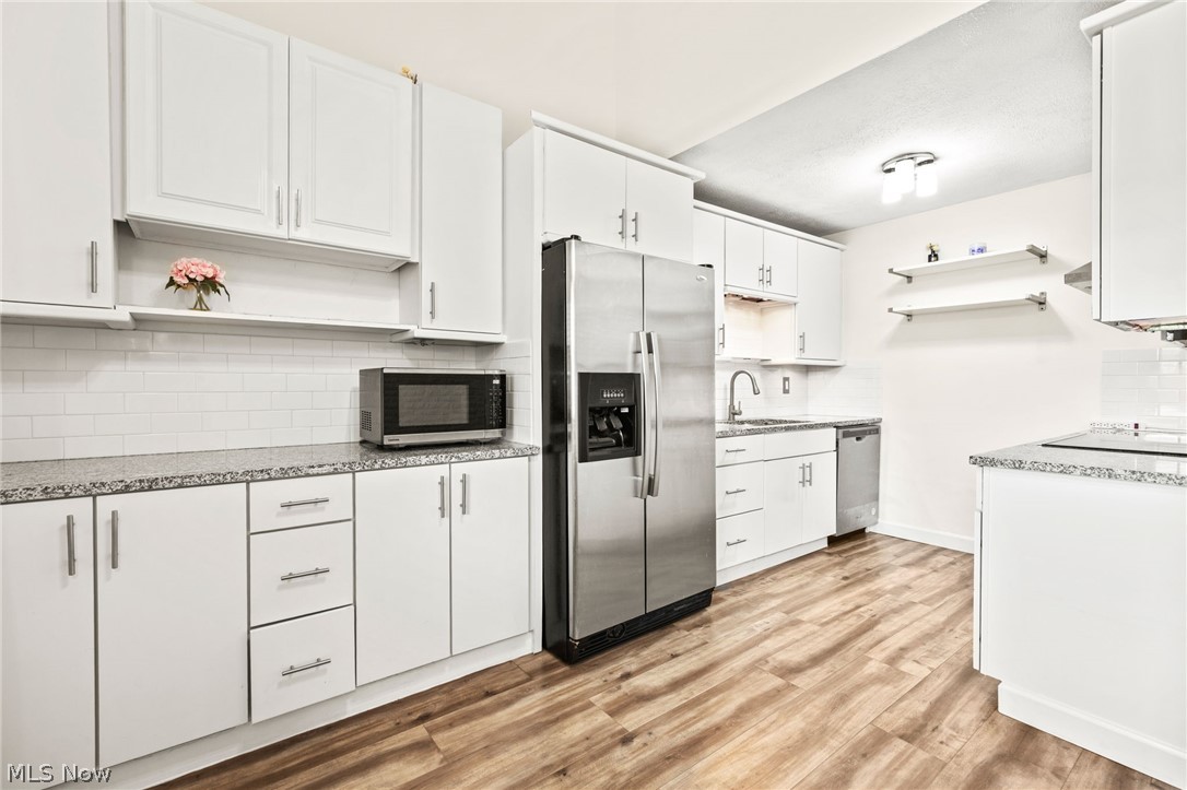 21860 River Oaks Drive Rocky River OH 44116