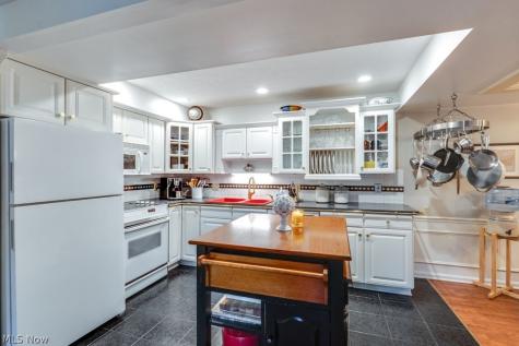 1265 Wednesbury Circle Akron OH 44313