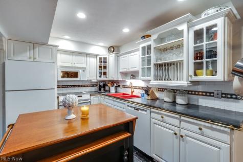 1265 Wednesbury Circle Akron OH 44313