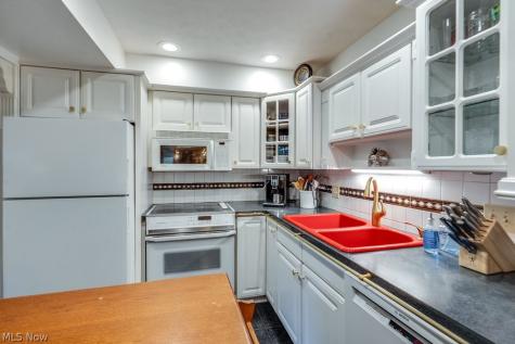 1265 Wednesbury Circle Akron OH 44313
