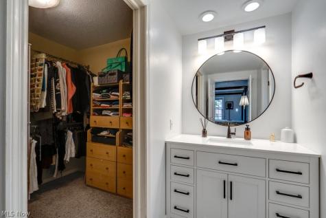 1265 Wednesbury Circle Akron OH 44313