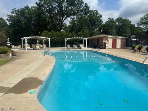 1265 Wednesbury Circle Akron OH 44313