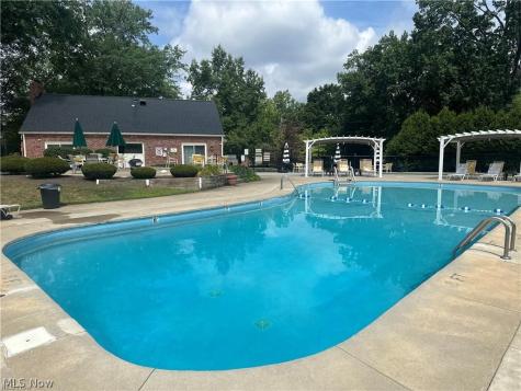 1265 Wednesbury Circle Akron OH 44313