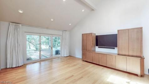 25878 Fairmount Boulevard Beachwood OH 44122