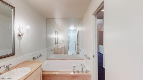 25878 Fairmount Boulevard Beachwood OH 44122