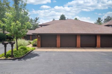 25878 Fairmount Boulevard Beachwood OH 44122