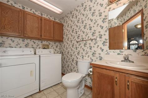 1526 Rhine River Road NW Uniontown OH 44685