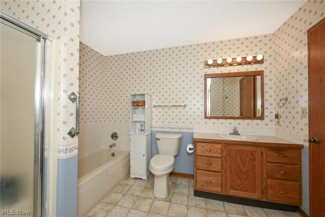 1526 Rhine River Road NW Uniontown OH 44685