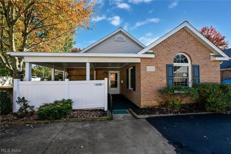 1526 Rhine River Road NW Uniontown OH 44685