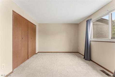 931 Trimble Drive Akron OH 44307