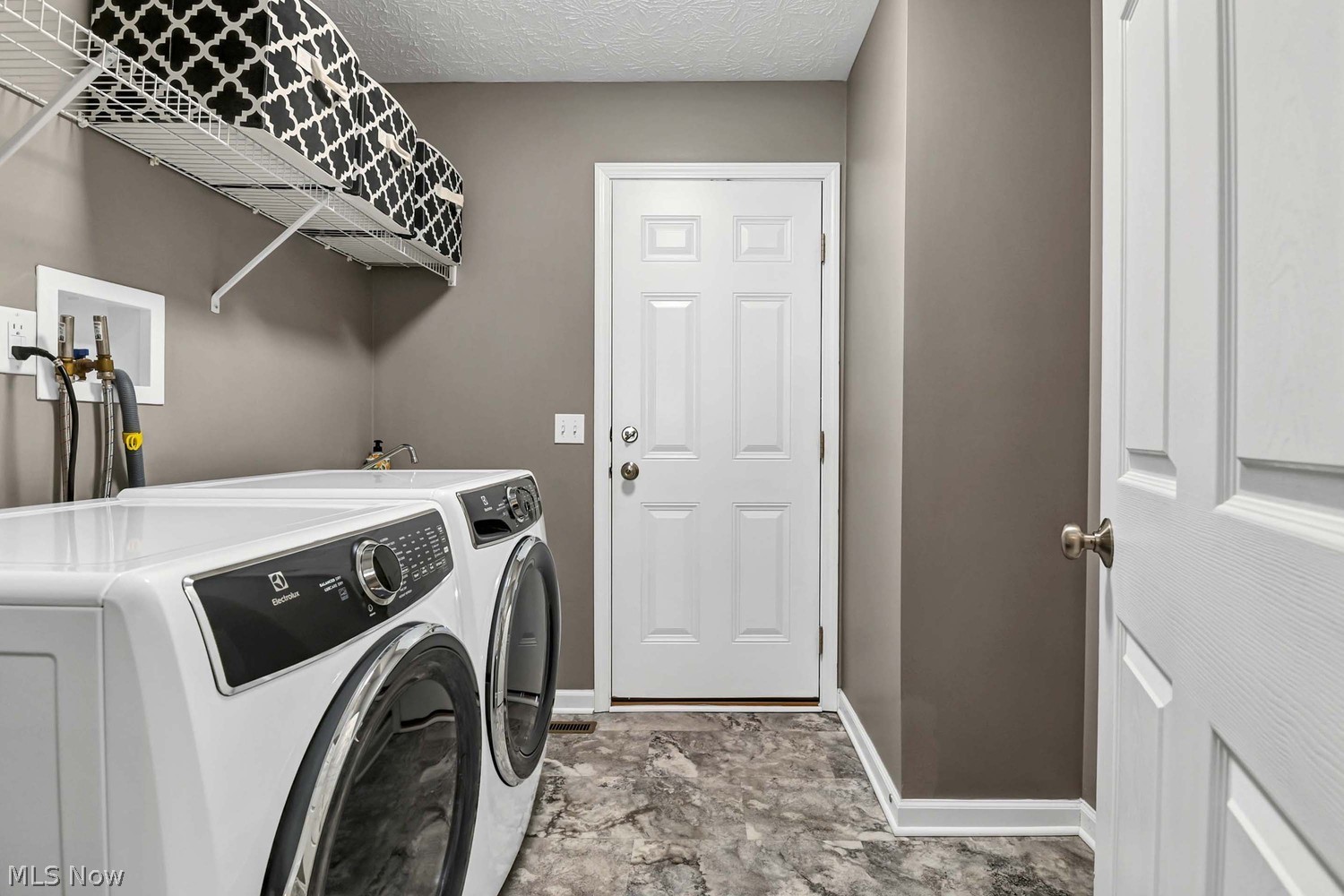 803 Wildberry Circle Avon Lake OH 44012