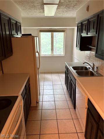 520 Meredith Lane Cuyahoga Falls OH 44223