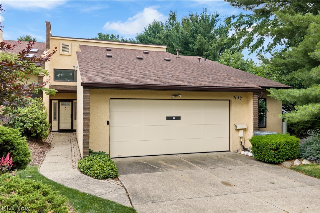 1935 Brookwood Drive Akron OH 44313