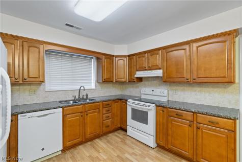 1935 Brookwood Drive Akron OH 44313
