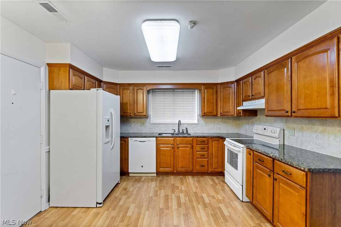 1935 Brookwood Drive Akron OH 44313