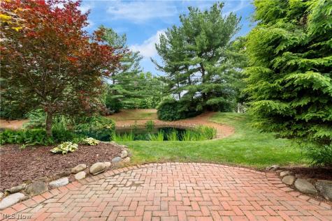 1935 Brookwood Drive Akron OH 44313