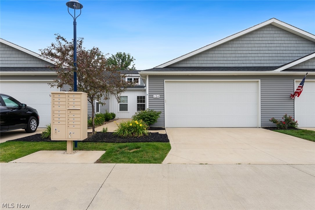 124 Acorn Lane Elyria OH 44035