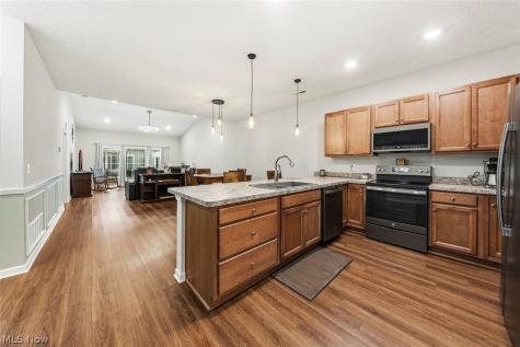 124 Acorn Lane Elyria OH 44035