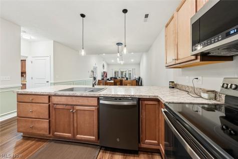 124 Acorn Lane Elyria OH 44035
