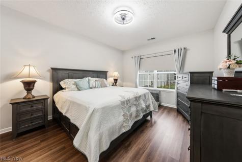 124 Acorn Lane Elyria OH 44035