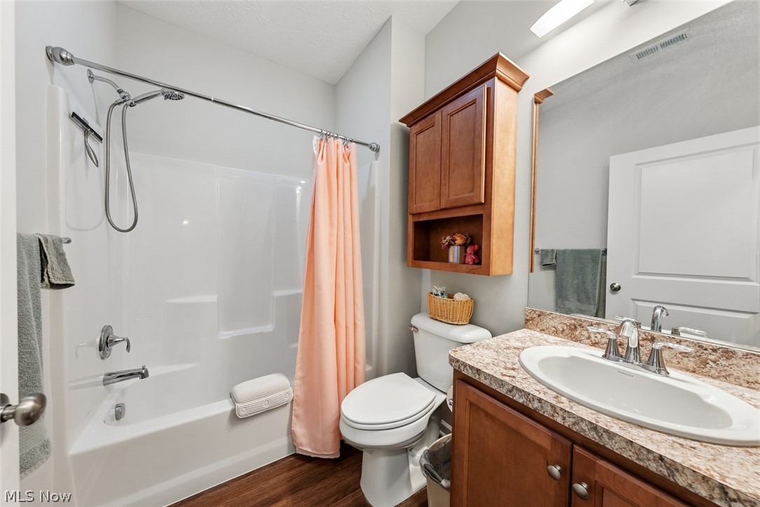 124 Acorn Lane Elyria OH 44035