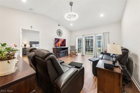 124 Acorn Lane Elyria OH 44035
