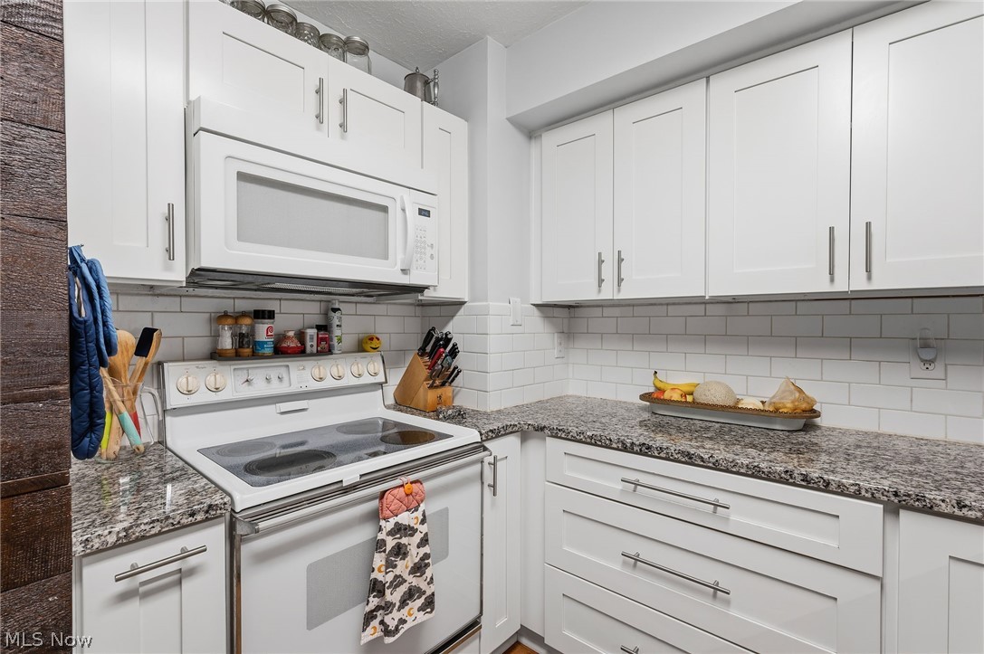 74 Landings Way Avon Lake OH 44012