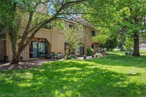 74 Landings Way Avon Lake OH 44012