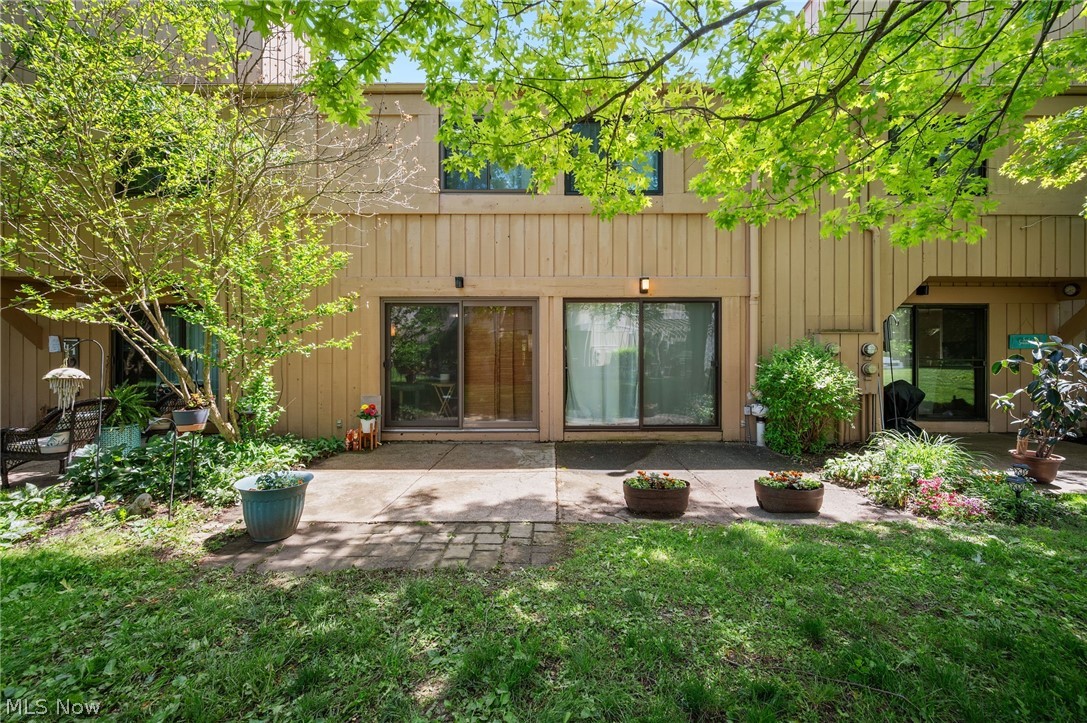 74 Landings Way Avon Lake OH 44012
