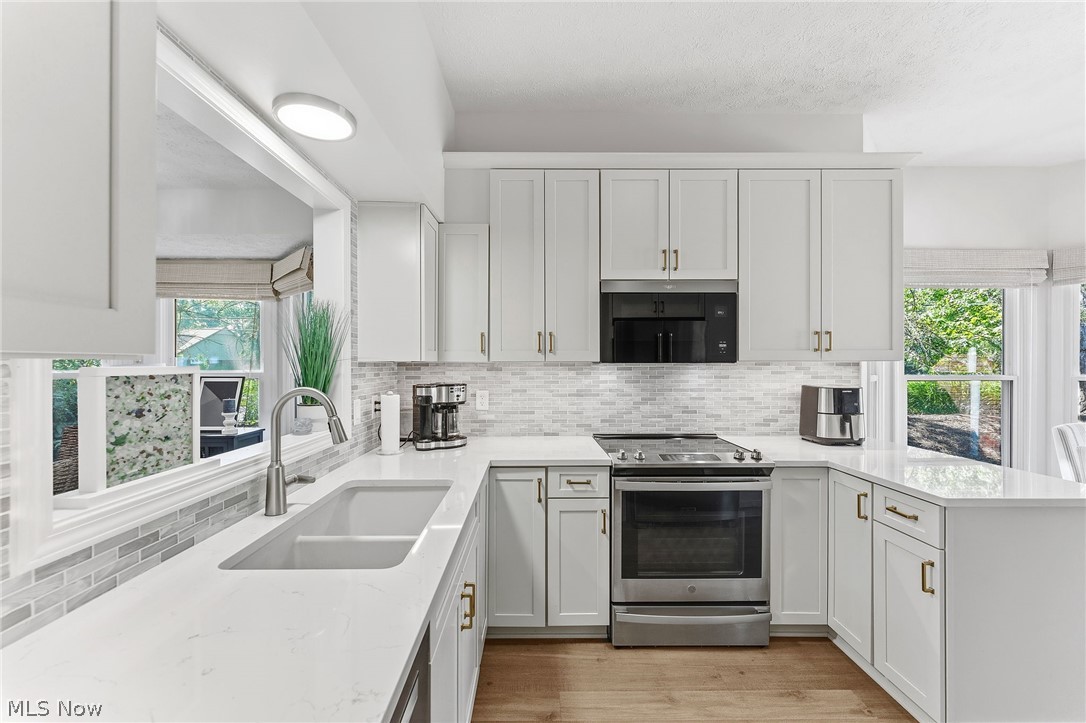 3771 E Lake Road Sheffield Lake OH 44054