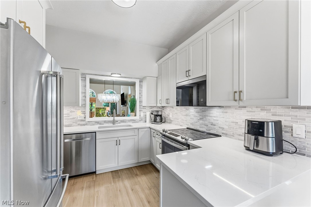 3771 E Lake Road Sheffield Lake OH 44054