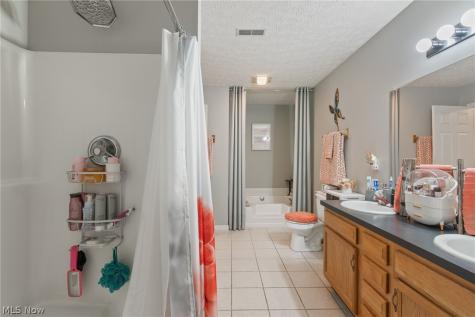 298 Westberry Circle Tallmadge OH 44278