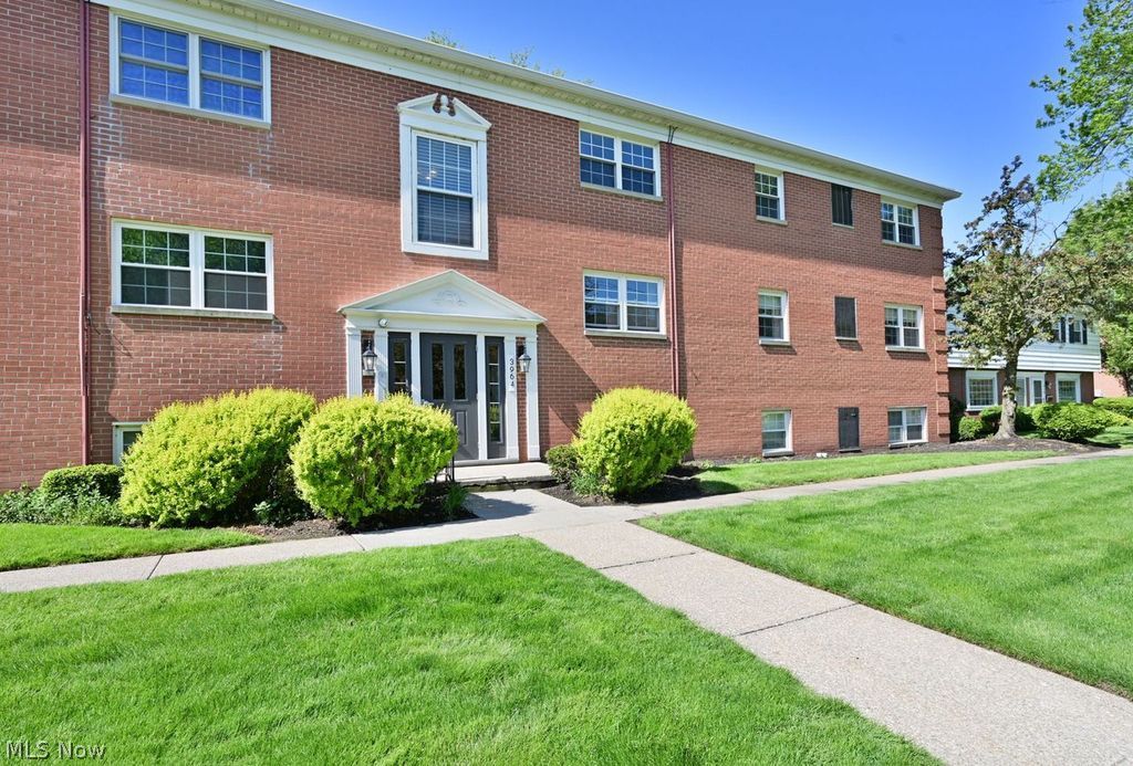3964 Brendan Lane North Olmsted OH 44070