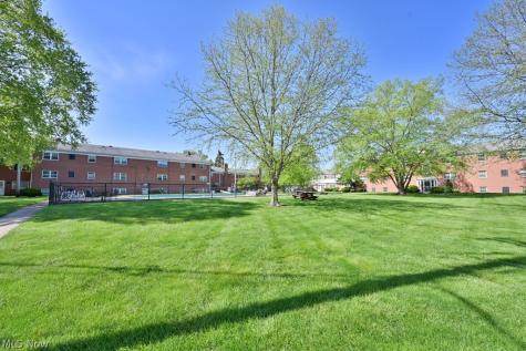 3964 Brendan Lane North Olmsted OH 44070