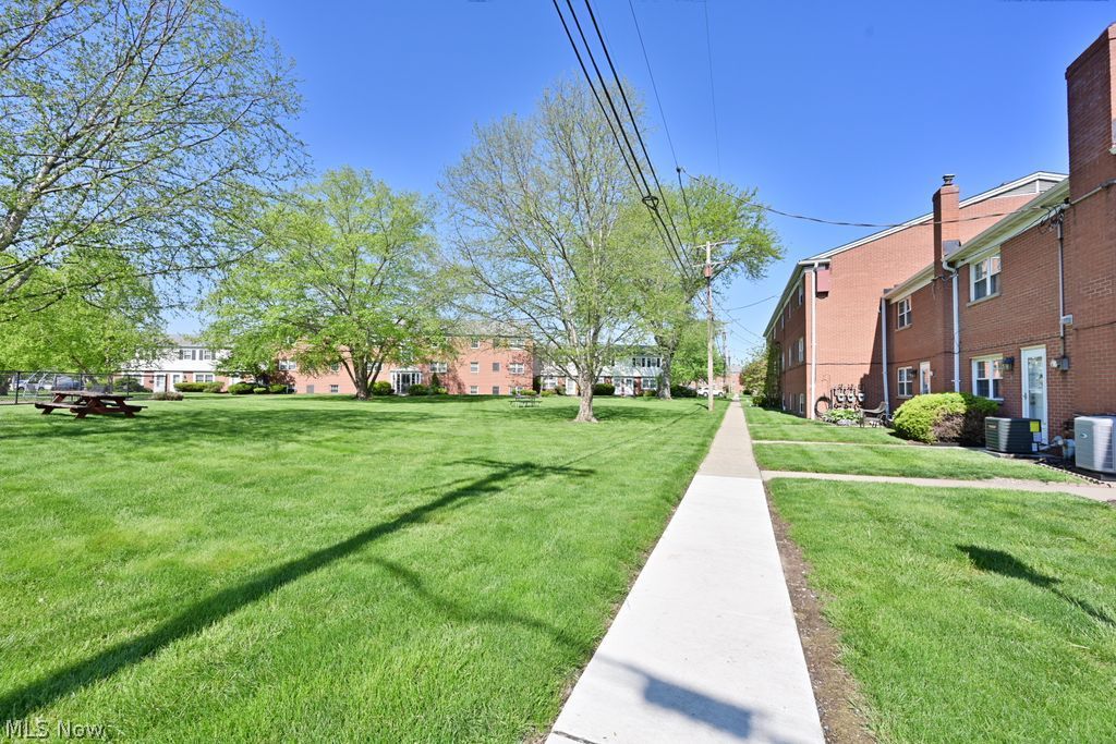 3964 Brendan Lane North Olmsted OH 44070