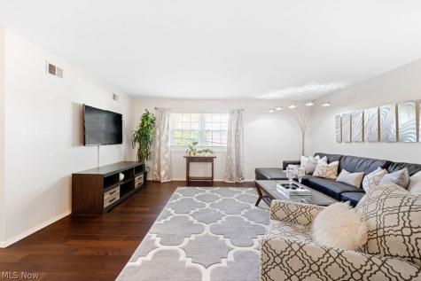 3964 Brendan Lane North Olmsted OH 44070