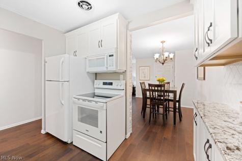 3964 Brendan Lane North Olmsted OH 44070
