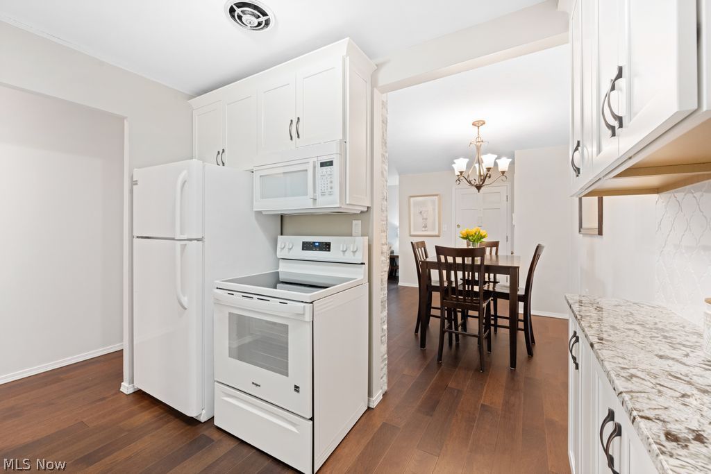3964 Brendan Lane North Olmsted OH 44070