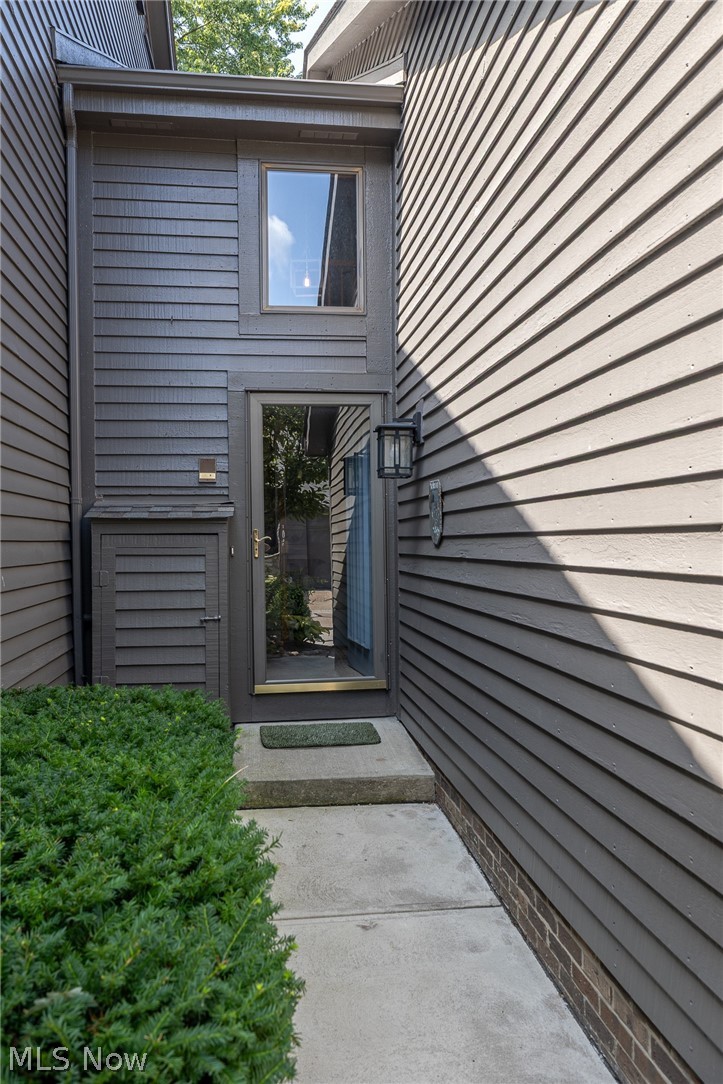 1070 Stonewood Court Westlake OH 44145