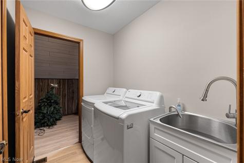 1070 Stonewood Court Westlake OH 44145