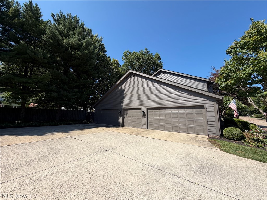 1070 Stonewood Court Westlake OH 44145