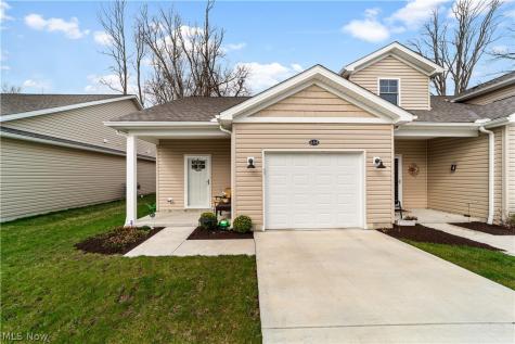654 Treadway Boulevard Sheffield Lake OH 44054