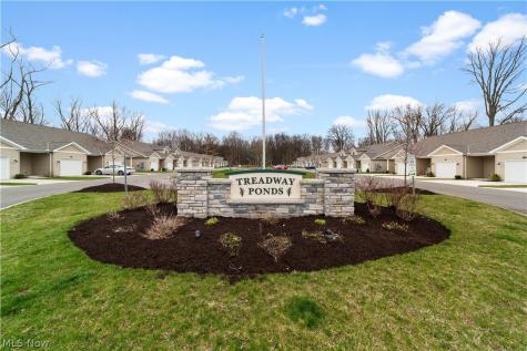 654 Treadway Boulevard Sheffield Lake OH 44054
