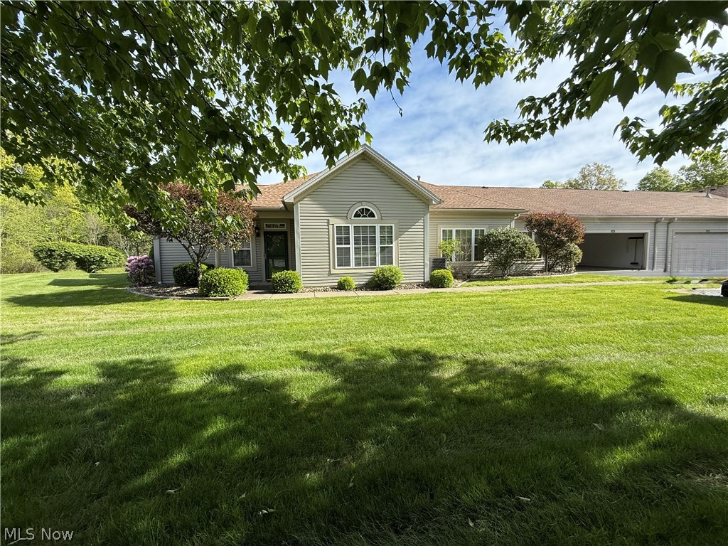28 Hunters Woods Boulevard Canfield OH 44406
