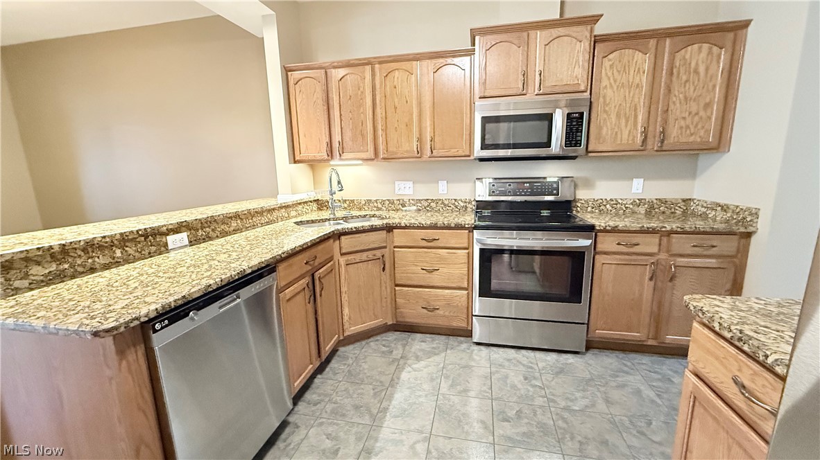 28 Hunters Woods Boulevard Canfield OH 44406