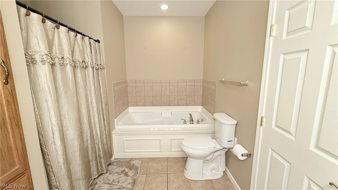 28 Hunters Woods Boulevard Canfield OH 44406