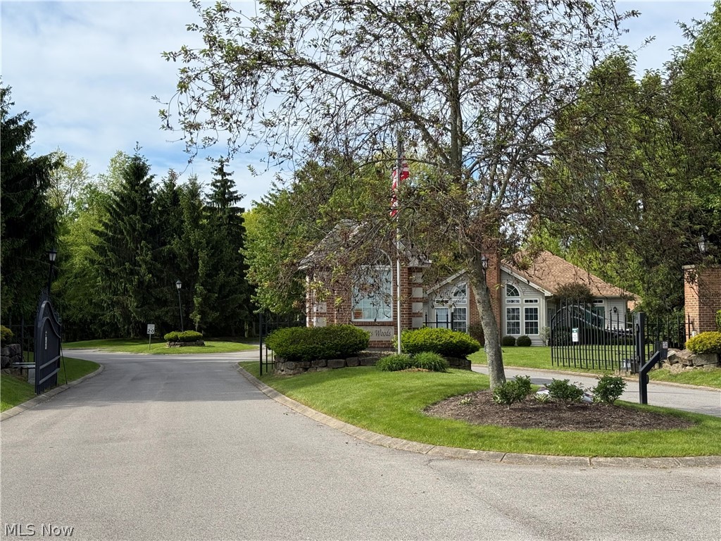 28 Hunters Woods Boulevard Canfield OH 44406