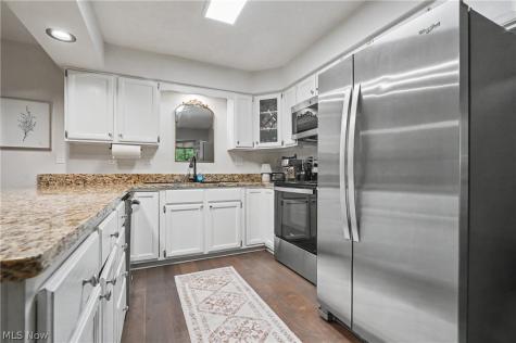 162 Lake Terrace Drive Munroe Falls OH 44262