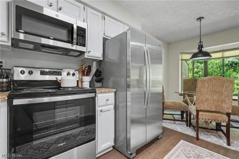 162 Lake Terrace Drive Munroe Falls OH 44262